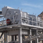 反击破锤板结构优化:反击式破碎机锤板的优化方法与分析 5 分析反击式破碎机国内外的差距