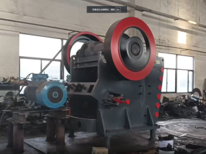 PEW760鄂式破碎机试机成功 – 高效破碎、稳定...