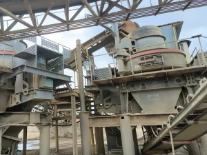 制砂机处理河卵石的环保措施：粉尘、噪音治理与循...