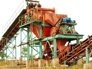 建筑垃圾联合破碎：颚破与反击破联手，打造建筑垃...