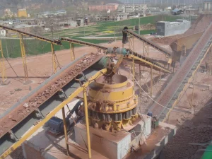 圆锥破湿料粘黏解决：如何解决物料水分大易于粘附...