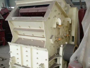 反击破电压影响：电压不稳会对反击式破碎机造成哪...