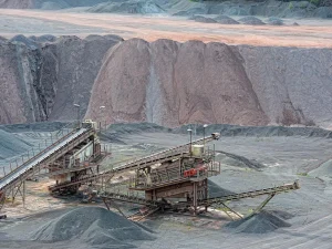 石料厂破碎机产量下滑原因：导致石料厂破碎机产量...