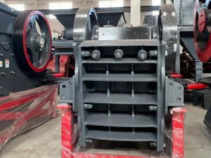 颚破维护技巧：颚式破碎机维护 8 部曲，使用寿命延...