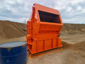 反击破运转不稳原因：导致反击式破碎机运转不稳定...