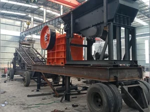 日产 500-600 吨移动河卵石破碎机配件维护实在招