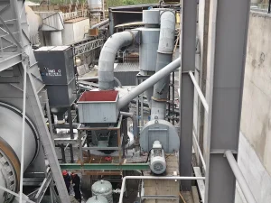 大型环保型雷蒙磨粉机：多少钱一台