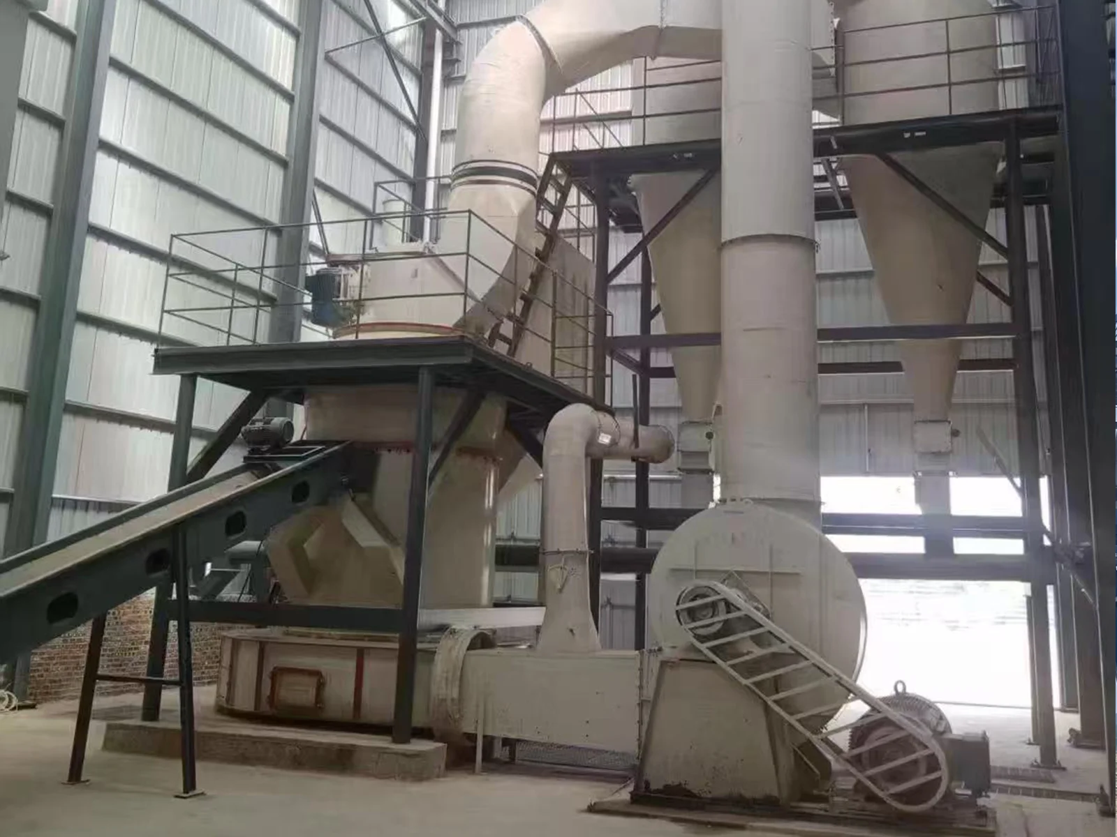 磨粉机设备：在石料研磨行业的应用 - 丁博雷蒙磨应用（images 1）