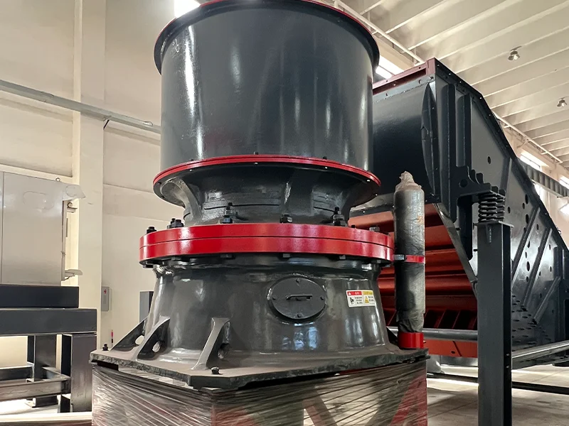 如何预防圆锥破碎机主轴断裂？给料均布与结构改进方案 - 丁博重工（images 1）