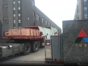 3YK1548、4YK1548、3YK1860振动筛运往上海港口