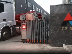 振动筛、脱水筛、给料机运往上海港口