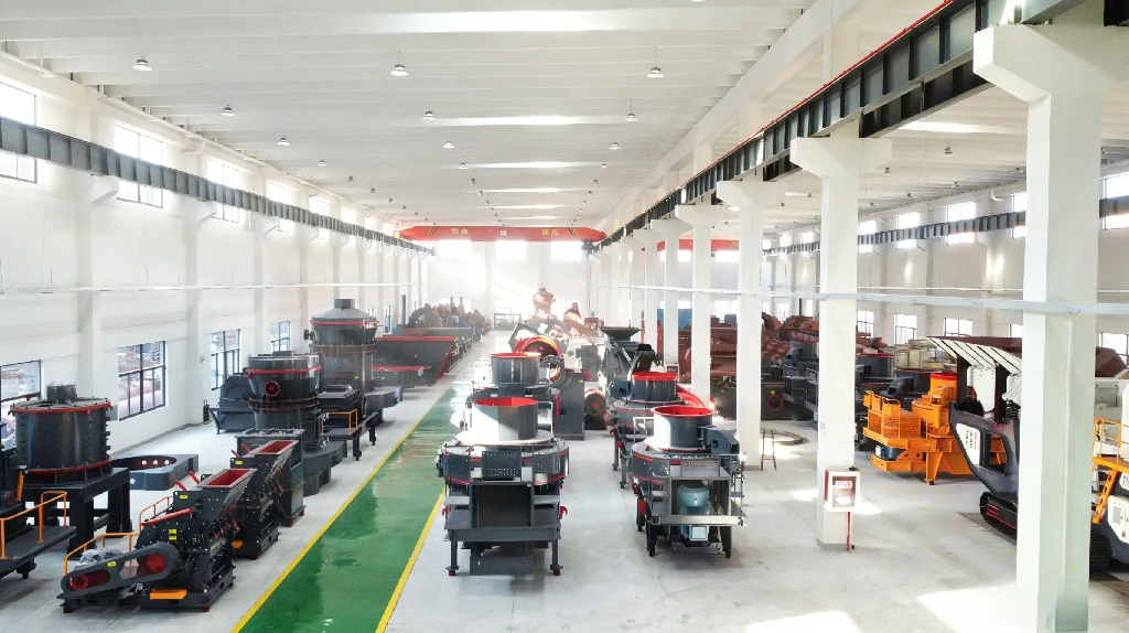 圆锥破碎机高负荷工况下的材料损耗与性能保持 3 圆锥破碎机厂家生产现场