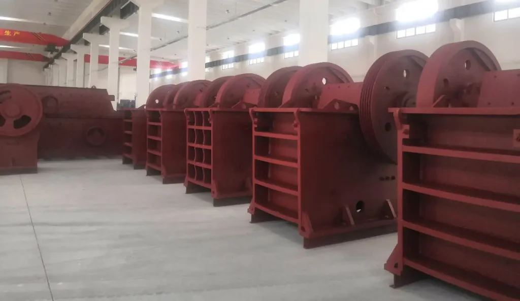 时产200吨破碎生产线多少钱? 3 组装的PE750x1060颚式破碎机